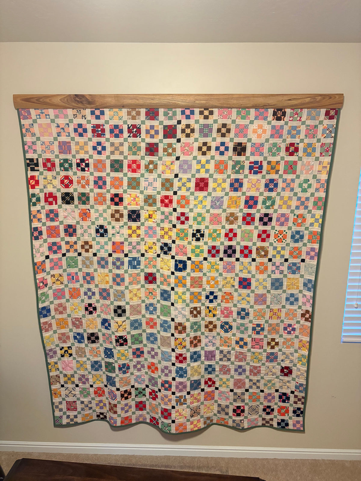 Quilt Hanger in Canary Wood