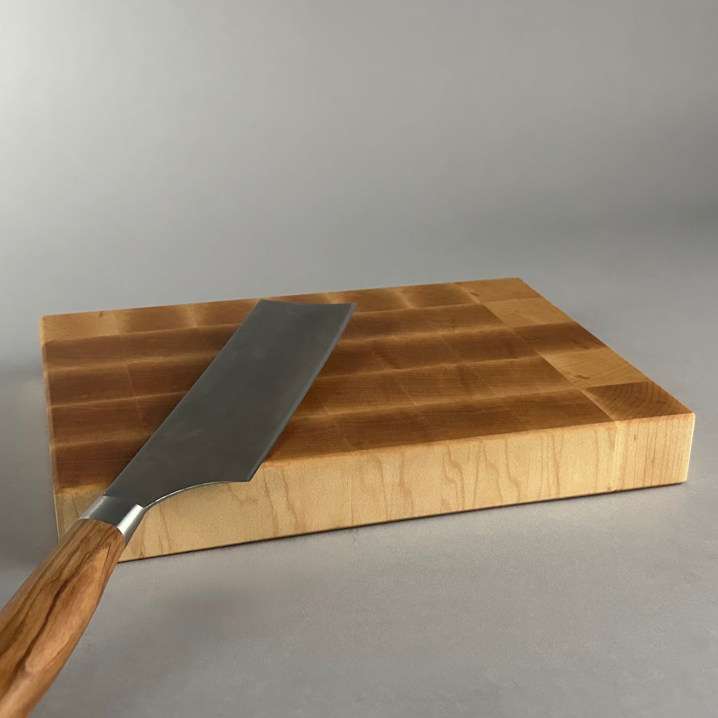 Solid End-Grain Wooden Cutting Board