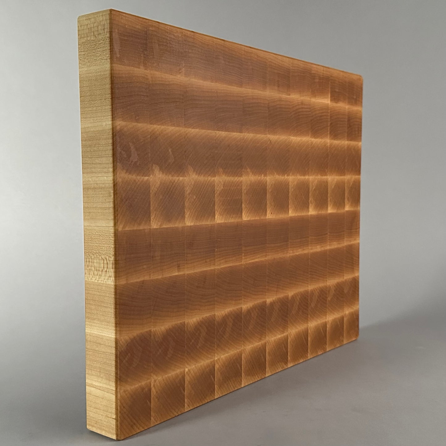 Solid End-Grain Wooden Cutting Board